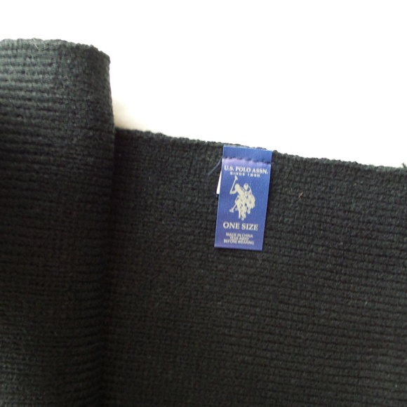 U.S. Polo Assn. Women's Scarf & Pom Pom Hat Set Black One Size Brand New MSRP$40 - Picture 5 of 6